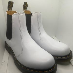 Doc Martens 2976 Yellow Stitch Smooth Leather Chelsea Boots Women's Size 9 NWOB